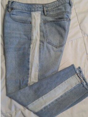 PACSUN High Rise MOM JEAN Styled Denim Blue Stonewashed Frayed Hem Size 26